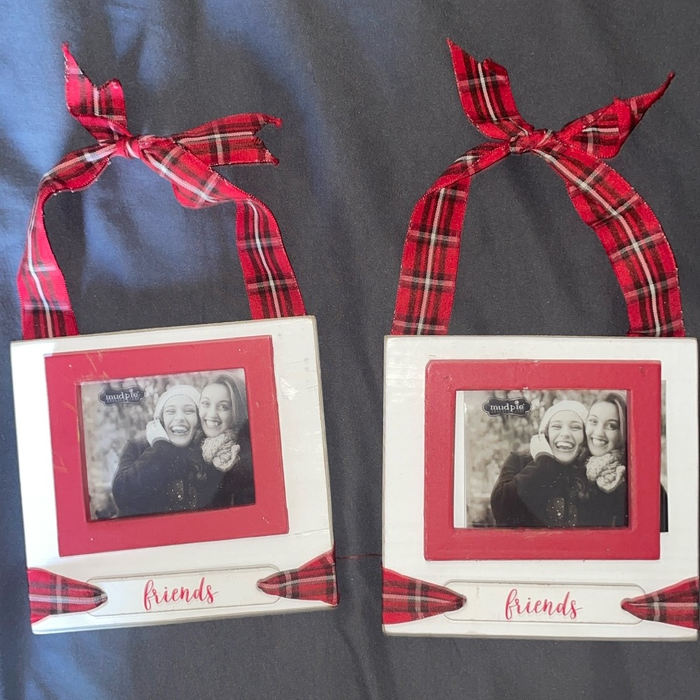 MudPie Friends ornament frames (2qty)